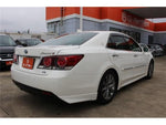 CROWN sedan hybrid