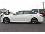CROWN sedan hybrid