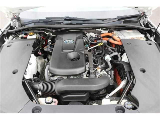 CROWN sedan hybrid