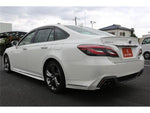 CROWN sedan hybrid