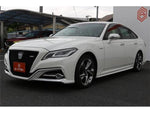 CROWN sedan hybrid