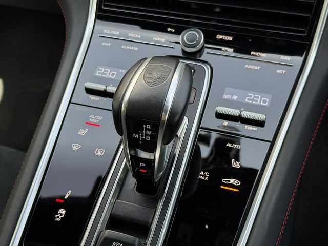PORSCHE PANAMERA