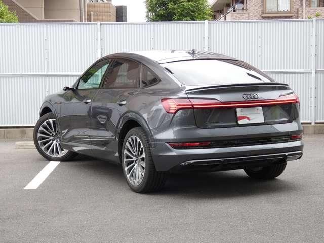 AUDI e-tron SPORTBACK