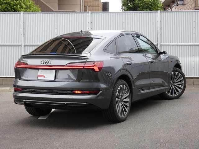AUDI e-tron SPORTBACK