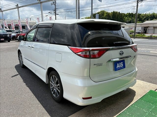 ESTIMA HYBRID 4WD