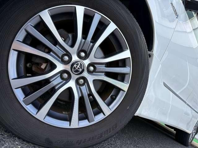 ESTIMA HYBRID 4WD