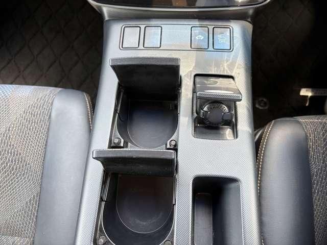 ESTIMA HYBRID 4WD