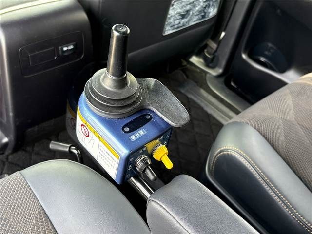 ESTIMA HYBRID 4WD