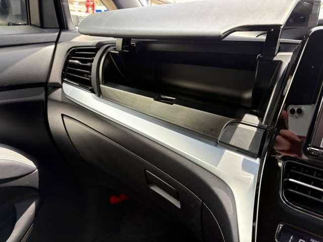 ESTIMA HYBRID 4WD