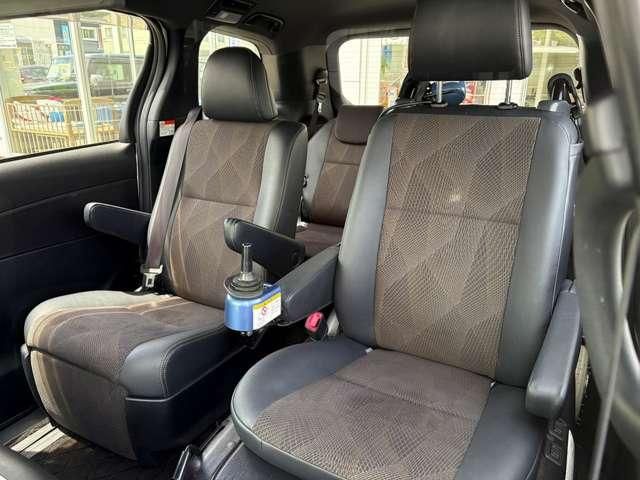 ESTIMA HYBRID 4WD