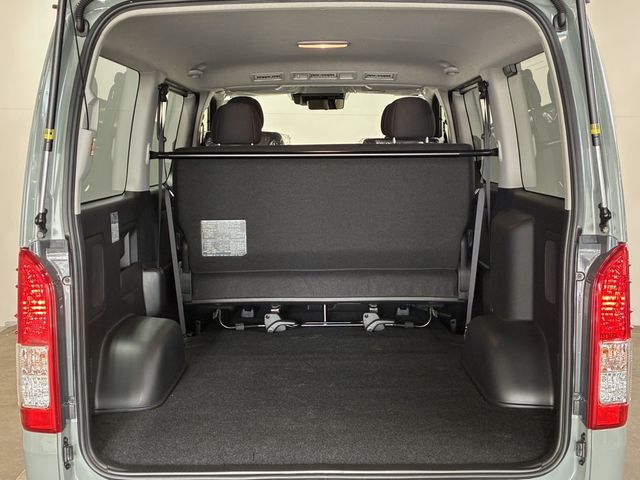 HIACE van 4WD