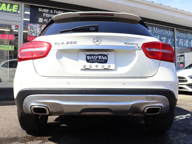 MERCEDES BENZ GLA class
