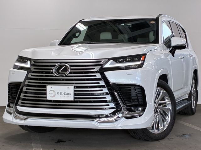 LEXUS LX600