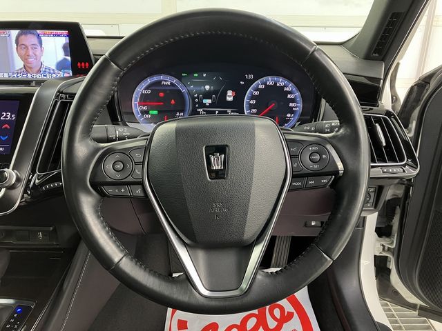CROWN sedan hybrid 4WD