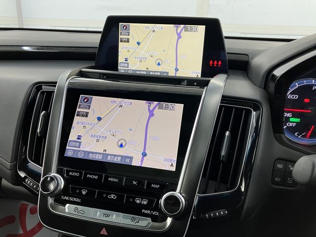 CROWN sedan hybrid 4WD