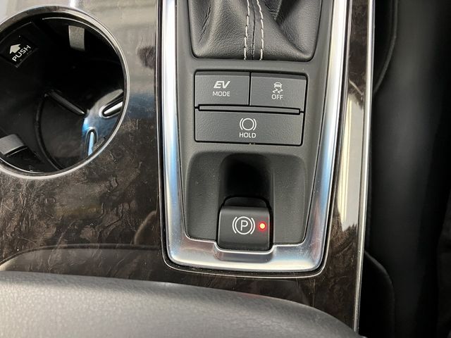 CROWN sedan hybrid 4WD