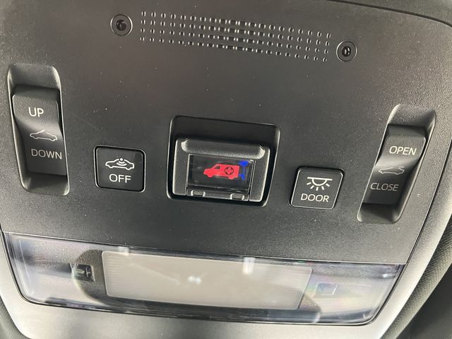 CROWN sedan hybrid 4WD