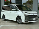 VOXY HYBRID