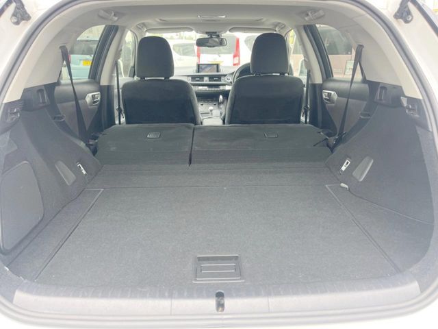 LEXUS CT200h