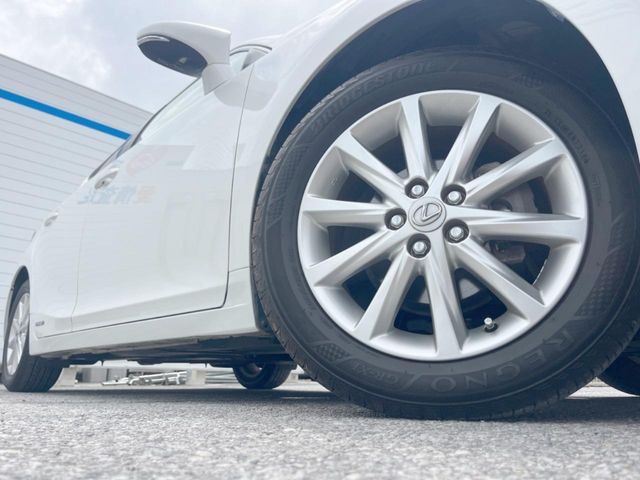 LEXUS CT200h