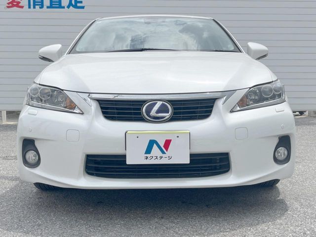 LEXUS CT200h