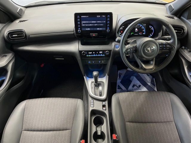 YARIS CROSS HYBRID