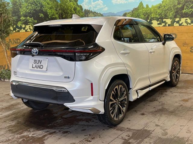 YARIS CROSS HYBRID