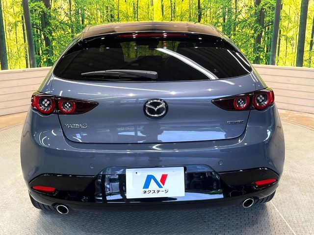 MAZDA3 FASTBACK