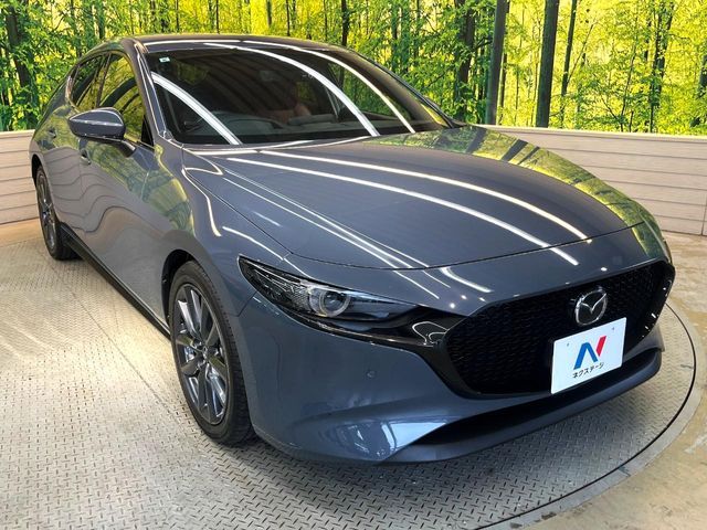 MAZDA3 FASTBACK