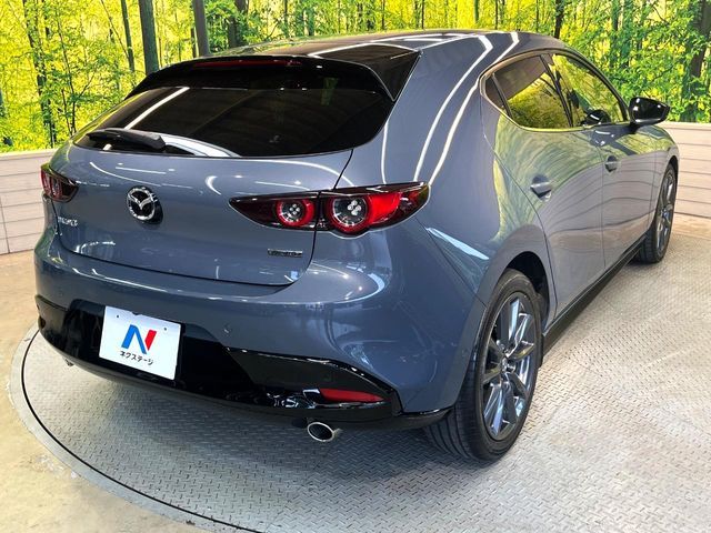 MAZDA3 FASTBACK