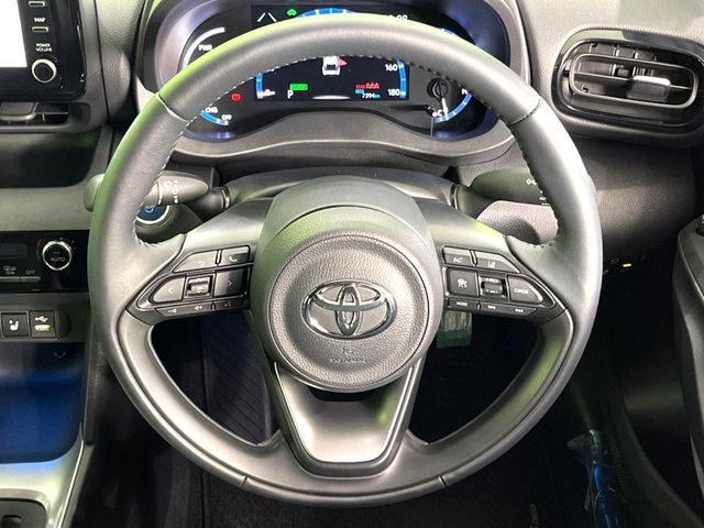 YARIS CROSS HYBRID