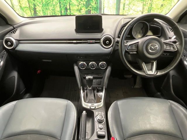 MAZDA2