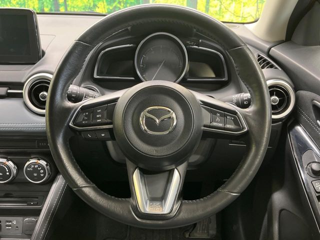 MAZDA2
