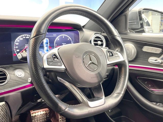 MERCEDES BENZ E class sedan
