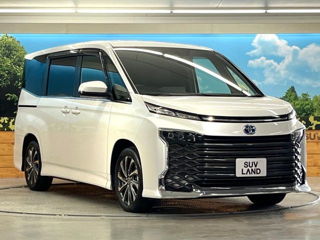 VOXY HYBRID