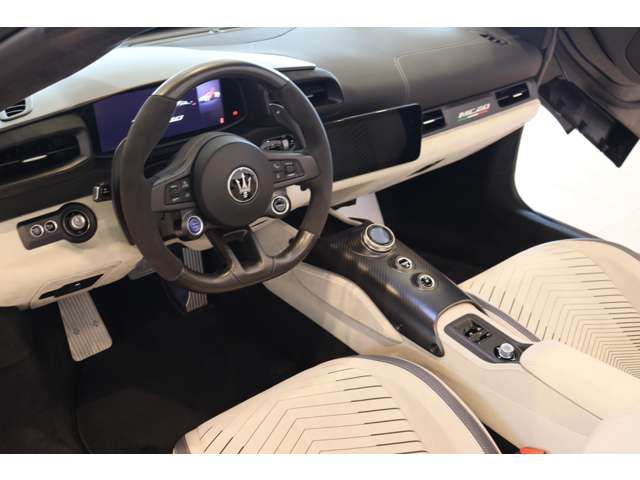 MASERATI MC20