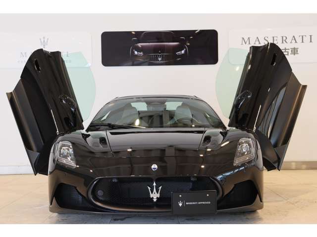 MASERATI MC20