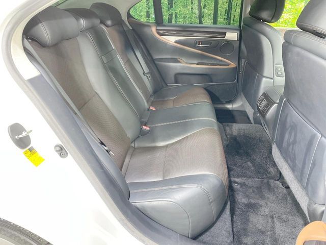 LEXUS LS600h