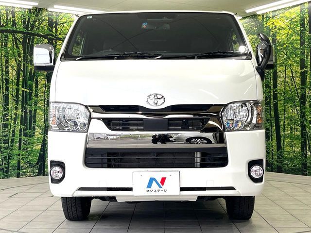 HIACE van 4WD