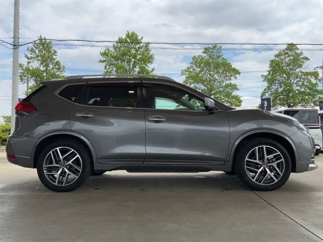 X-TRAIL HYBRID 4WD