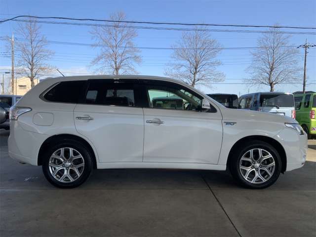 OUTLANDER PHEV