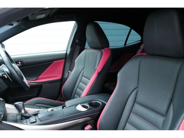 LEXUS IS300h