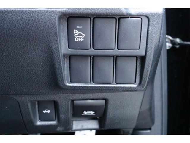 LEXUS IS300h