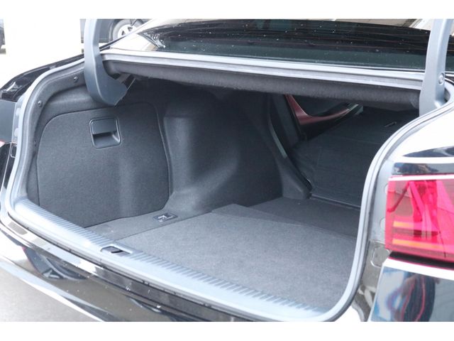 LEXUS IS300h