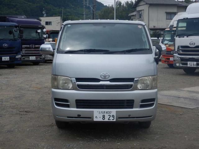ハイエース