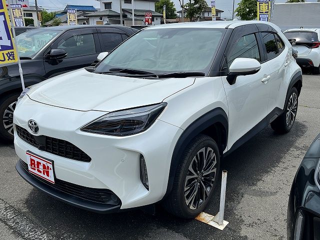 YARIS CROSS