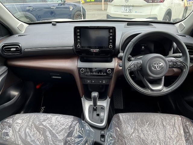 YARIS CROSS