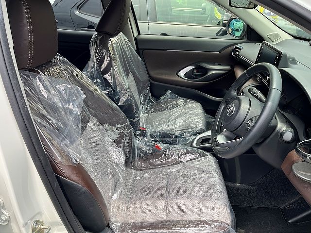 YARIS CROSS