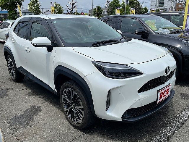YARIS CROSS