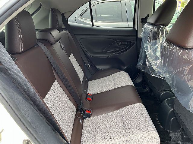 YARIS CROSS